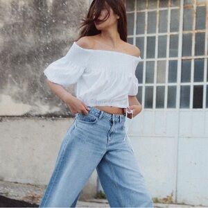 NWT Zara xs women’s White Off-Shoulder Blouse
